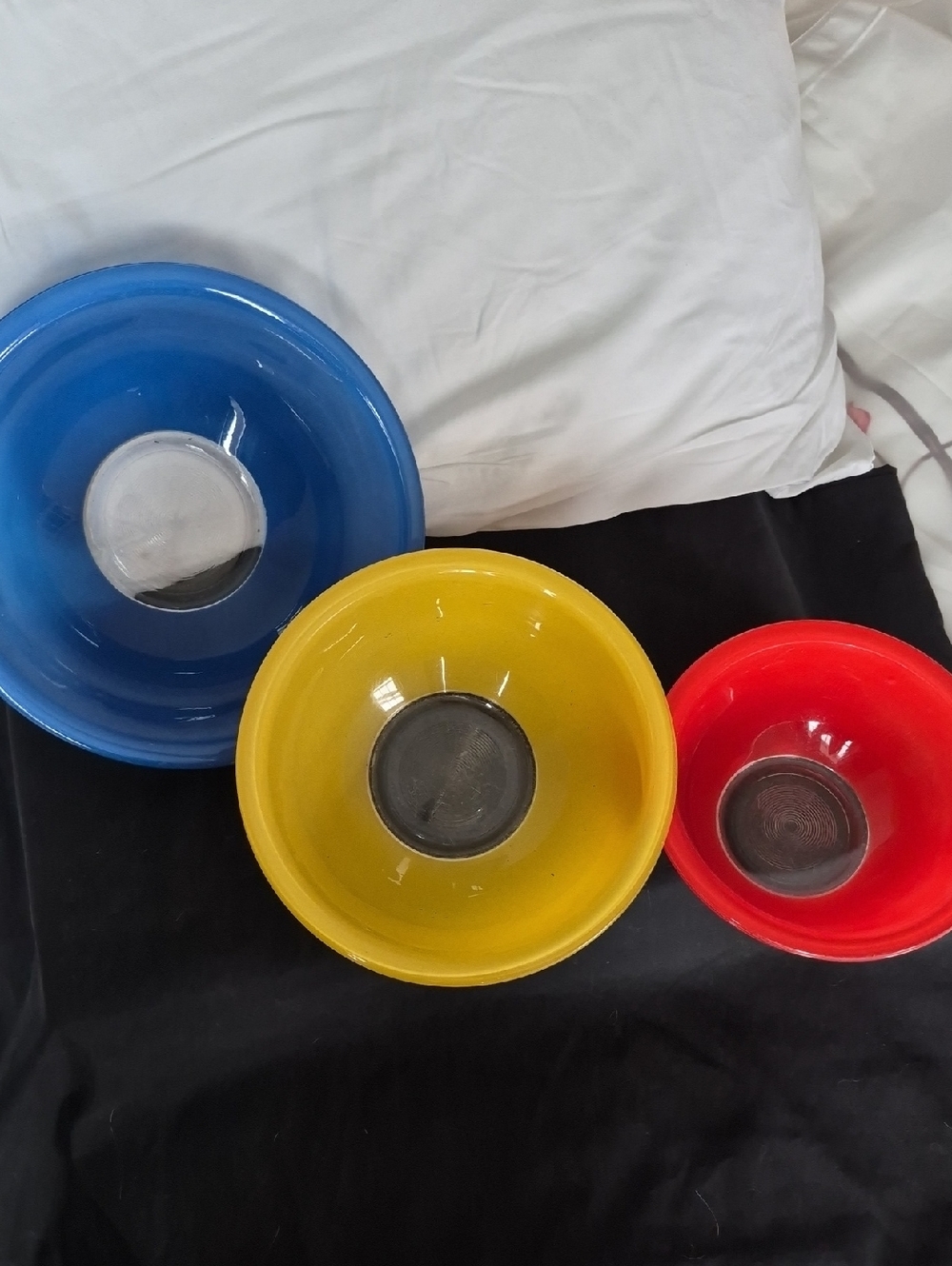 Set of 3 Colorful PYREX Mixing Bowls - Blue, Yellow, Red